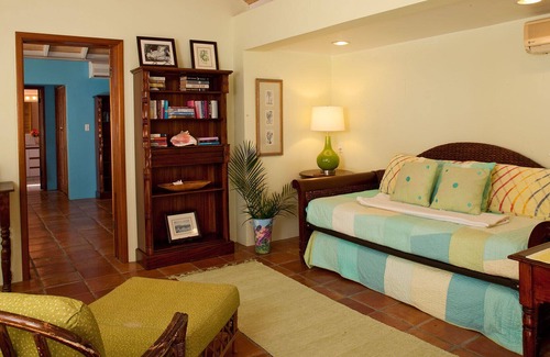 Point Rendezvous Villa | Villa Panache: Huge 6 bedroom Villa! Sleeps 14! Full A/C!