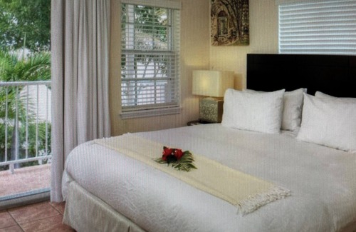 Estate Enighed Resort | WATERFRONT GRANDE BAY LUXURY RESORT