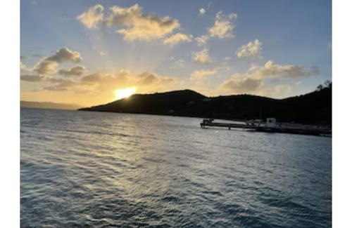 Great Cruz Bay House | Westin Bay Vista: 3BR for Valentines Day 2/8/2026 -2/15/2026!