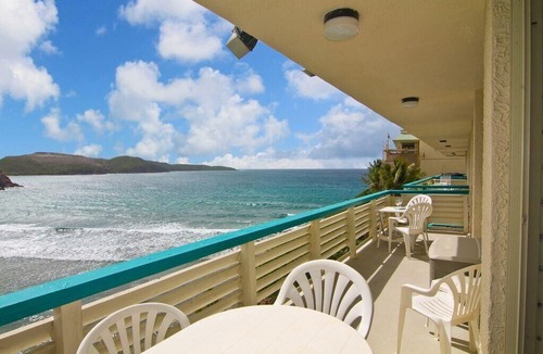 Bolongo Bay Condo | 1442 Watergate Villas