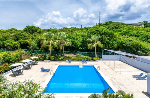 Cabes Point Condo | 1BR condo on Sapphire Beach - sleeps 4!