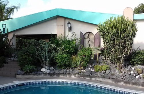Estate Sprat Hall Villa | 2 bedroom apartment in mountain top villa with pool.