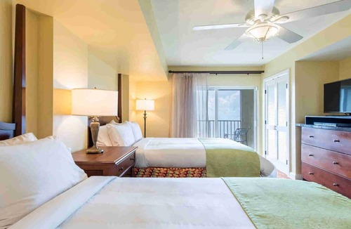 Estate Bakkero Resort | 2 Bedroom at Marriott's Frenchman's Cove