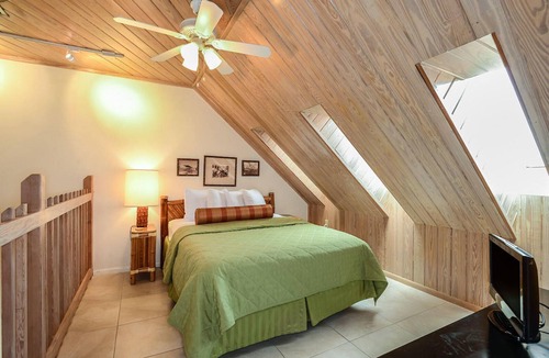 Estate Bakkero Resort | 2 BEDROOM SUITE - THE GALLEON RESORT - KEY WEST FLORIDA