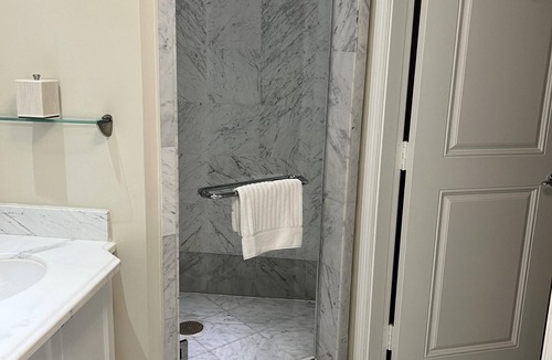 Nazareth Condo | 2 bedroom villa, Ritz Carlton Residence