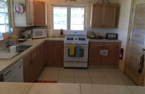Lower Carolina House | 2BDRM, 1BA, W/D, FULL KITCHEN, W/JEEP RENTAL AVAIL. NON-SMOKING/NON-VAPING