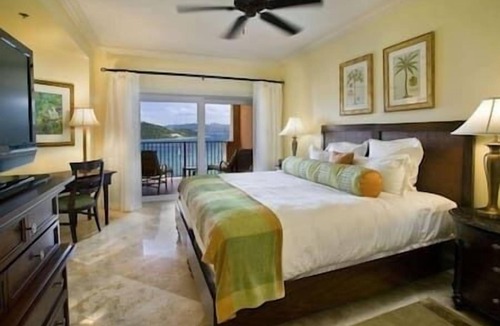 Nazareth Resort | 3 Ritz, St. Thomas, Resort, Hot Tub, Beach, Hot Tub, Beach