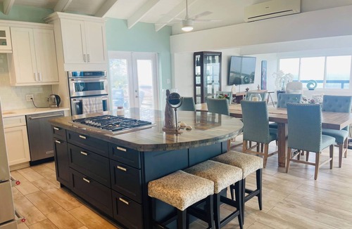 Estate Frenchman Bay House | 4BR Prime location, Ocean view, Backup Power, Strong Wifi, Jeep Rental Available