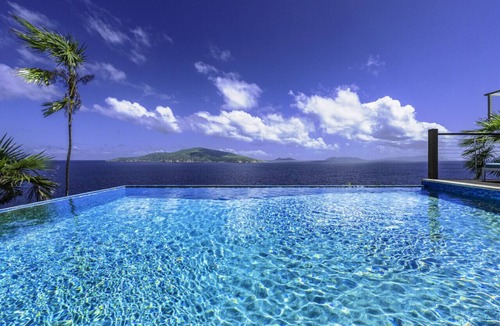 Estate Peterborg Villa | 4BR waterfront - 5 mins from World-famous Magen's Bay!
