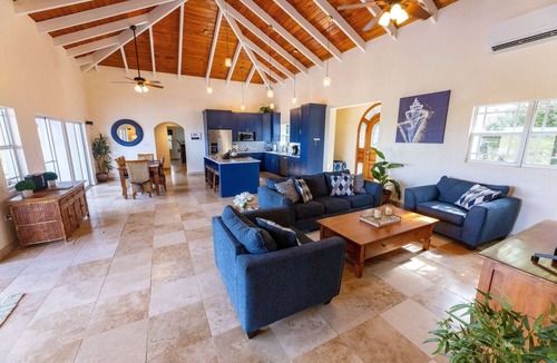 Estate San Soucci Villa | 5 bedroom Pool Villa with backup power and AC throughout