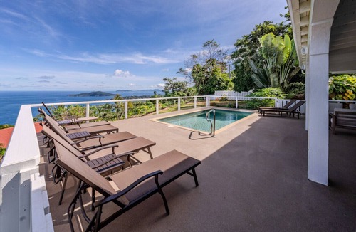 Estate Caret Bay House | 5BR Villa w/pool in peaceful residential neighborhood