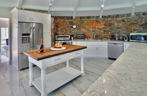 Estate Tabor and Harmony Villa | 6 bdrms, pool & hot tub, Game Room, Ocean Views