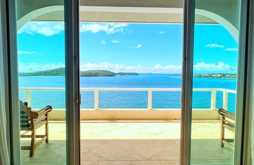 Nazareth House | 7 Suites | Red Hook + STJ Ferry | Oceanfront