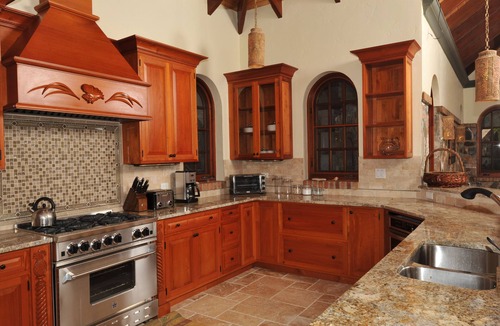 Estate Hansen Bay Villa | A Special Piece of Paradise - Fabulous North Shore Views!