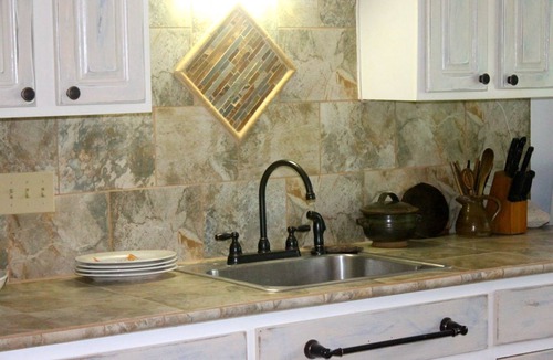 Upper Carolina House | Affordable Getaway for Couples or small families with Pool, WIFI and AC