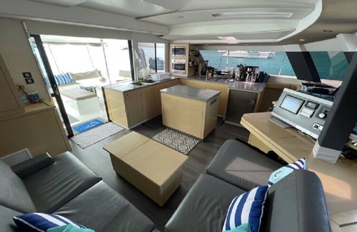 Charlotte Amalie Boat Rental | ALL INCLUSIVE FOOD & DRINK on a Private SAILING YACHT that SLEEPS up to 10 GUEST