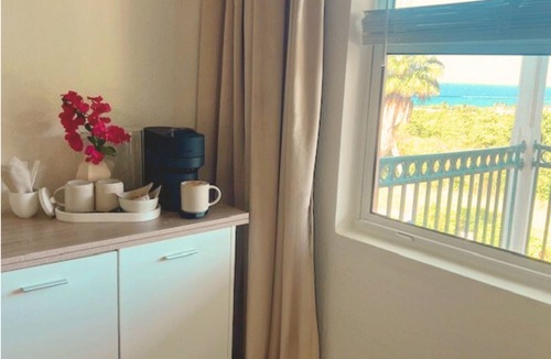 Estate Salt River Apartment | All new King suite on the North Shore with access to marketplace and pool