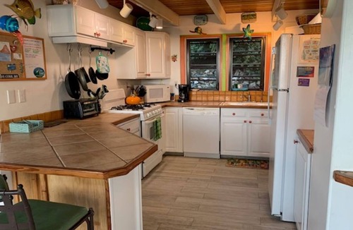Estate Emmaus House | Amazing dual views - Island vibe - Great value