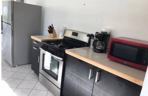 Estate Western Water Island House | Amazing View, 3 Bed Renovated, AC, Generator