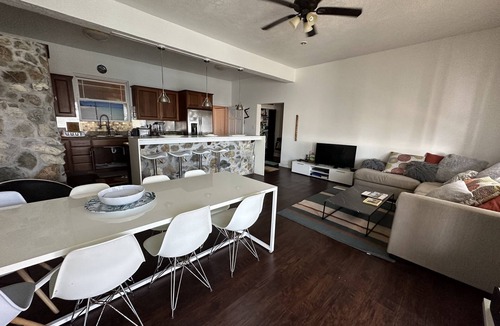 Rendezvous & Ditleff Apartment | Amazing views, great breeze, huge infinity pool & hot tub, 2-5 BR