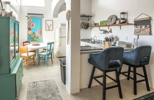 Estate East Street Apartment | Anne's Revenge - The Bonney's Overlook