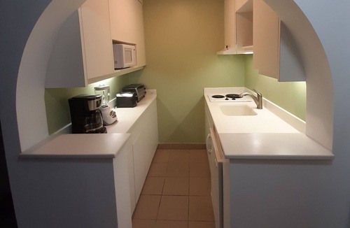 Red Hook Apartment | Awesome Sapphire Village Condo! Amazing Ocean View! Great Price!