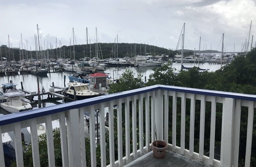 Benner Apartment | Balcony - Close to Public Transport - Bars /Resturunts & St John Ferry Dock