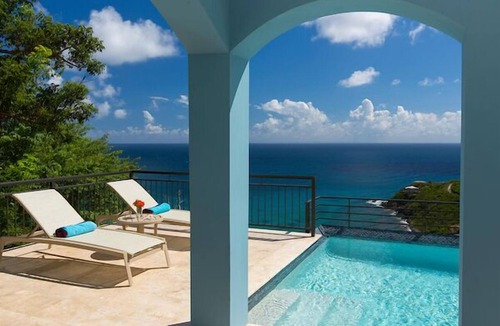 Rendezvous & Ditleff Villa | Ballena Blue: Panoramic Views! New Pool!