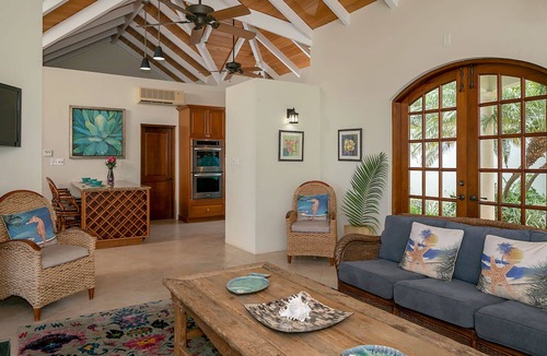 Estate San Soucci Villa | Bananaquit Villa: Amazing Views! Large Pool! Full AC!