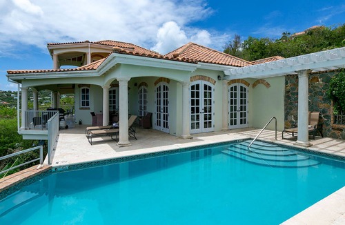 Estate San Soucci Villa | Bananaquit Villa: Amazing Views! Large Pool! Full AC!