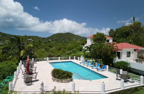 Estate Bethany Apartment | Barefoot in the Sun @ Sunset Quarters