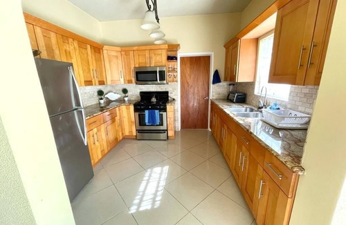Estate Work and Rest Apartment | Barrenspot Tropical Villa