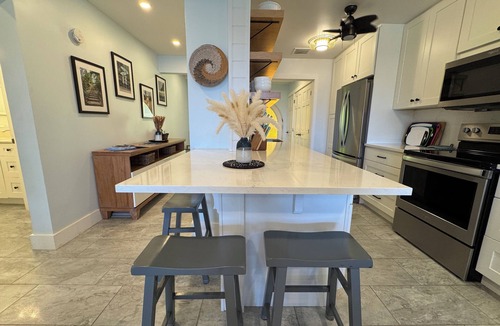 Nazareth Condo | Bayside Retreat - Walk to Cowpet Beach, Pool w/Grotto, Oceanview!