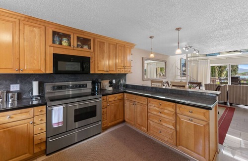 Nazareth Condo | Beachfront 3br condo with pool & gym!