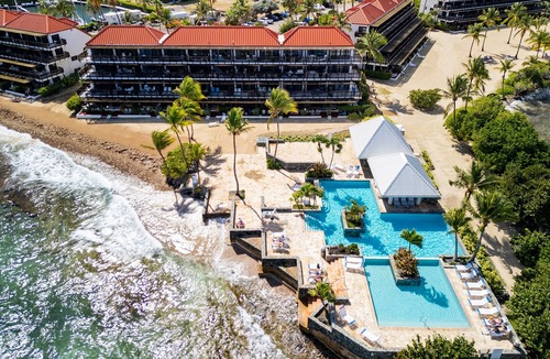 Red Hook Condo | Beachfront Breezy Views at Sapphire Beach Resort