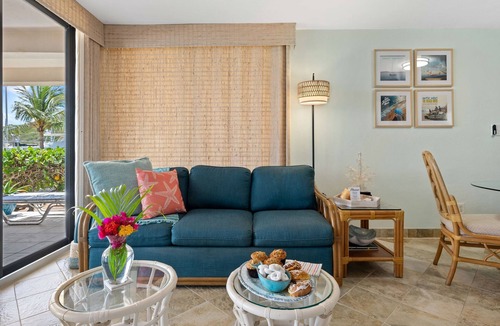 Red Hook Condo | Beachfront Breezy Views at Sapphire Beach Resort