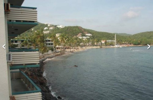 Bolongo Bay Apartment | Beachfront Condominium + bar/restaurant on-site: LeBlu