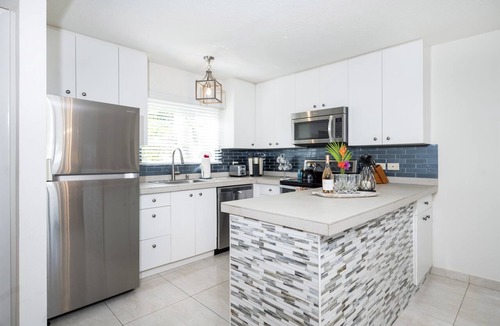 Nazareth Condo | Beachfront, Ocean Views, 2 bed, Poolside, Gym