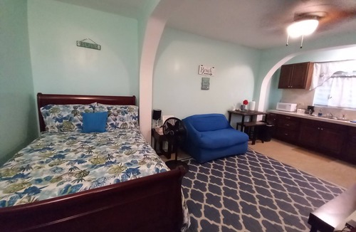 Estate Crown and Hawk Apartment | Beautiful Apartment w- gorgeous expansive views, beautiful fruit trees & gardens