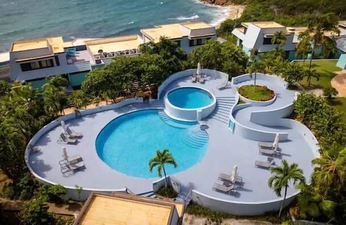 Bolongo Bay Condo | Beautiful Ocean View Escape!