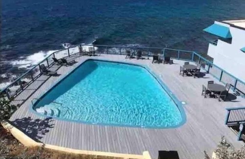 Bolongo Bay Condo | Beautiful Ocean View Escape!