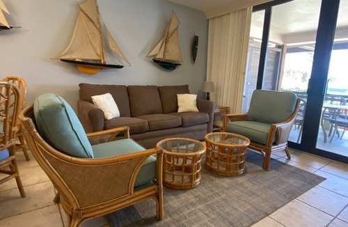 Red Hook Condo | Beautiful Oceanfront Condo