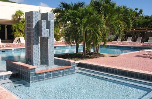 Frydendal Villa | Beautifully renovated 3 BR/4 BA condo footsteps from the beach
