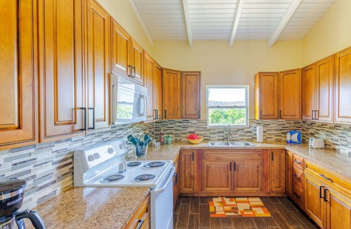 Estate Bovoni House | Beautifully Renovated 3 Bedroom Home with 2 Bathrooms Centrally Located