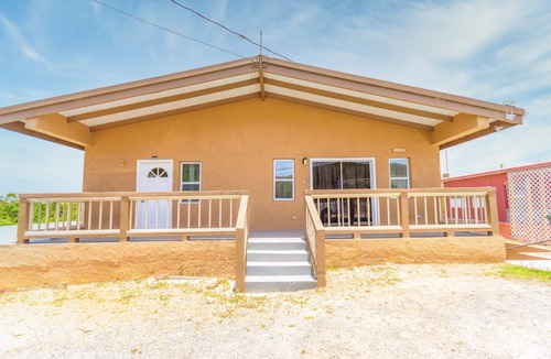 Estate Bovoni House | Beautifully Renovated 3 Bedroom Home with 2 Bathrooms Centrally Located