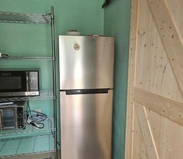 South Side Apartment | Bed & Shower Stop
