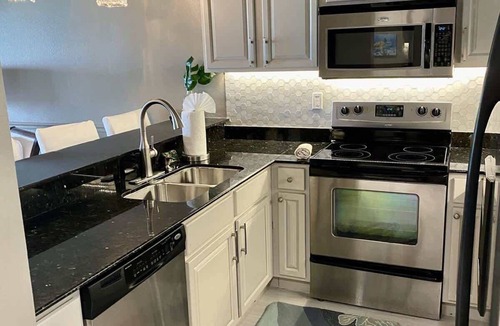 Estate Enighed Condo | Blue Chair Bliss Dream Two Bedroom