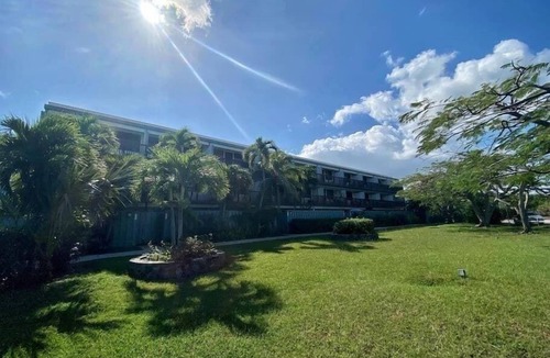 Red Hook Apartment | Blue Horizon, Two - Walk to Sapphire Beach