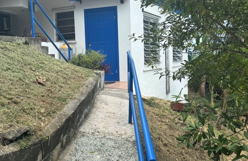Rosendal Apartment | Blue Sky 1-bedroom apartment with AC & Wi-Fi on Skyline Drive in St. Thomas.