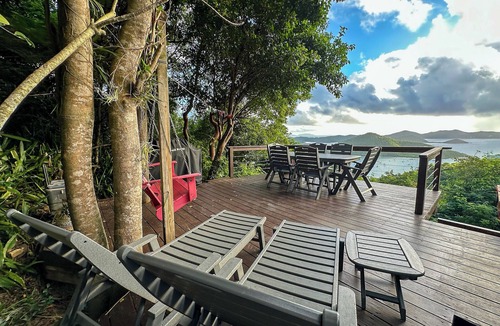 Estate Carolina Cottage | Blue Wrasse - Cute Little Cottage with Gorgeous Deck Views